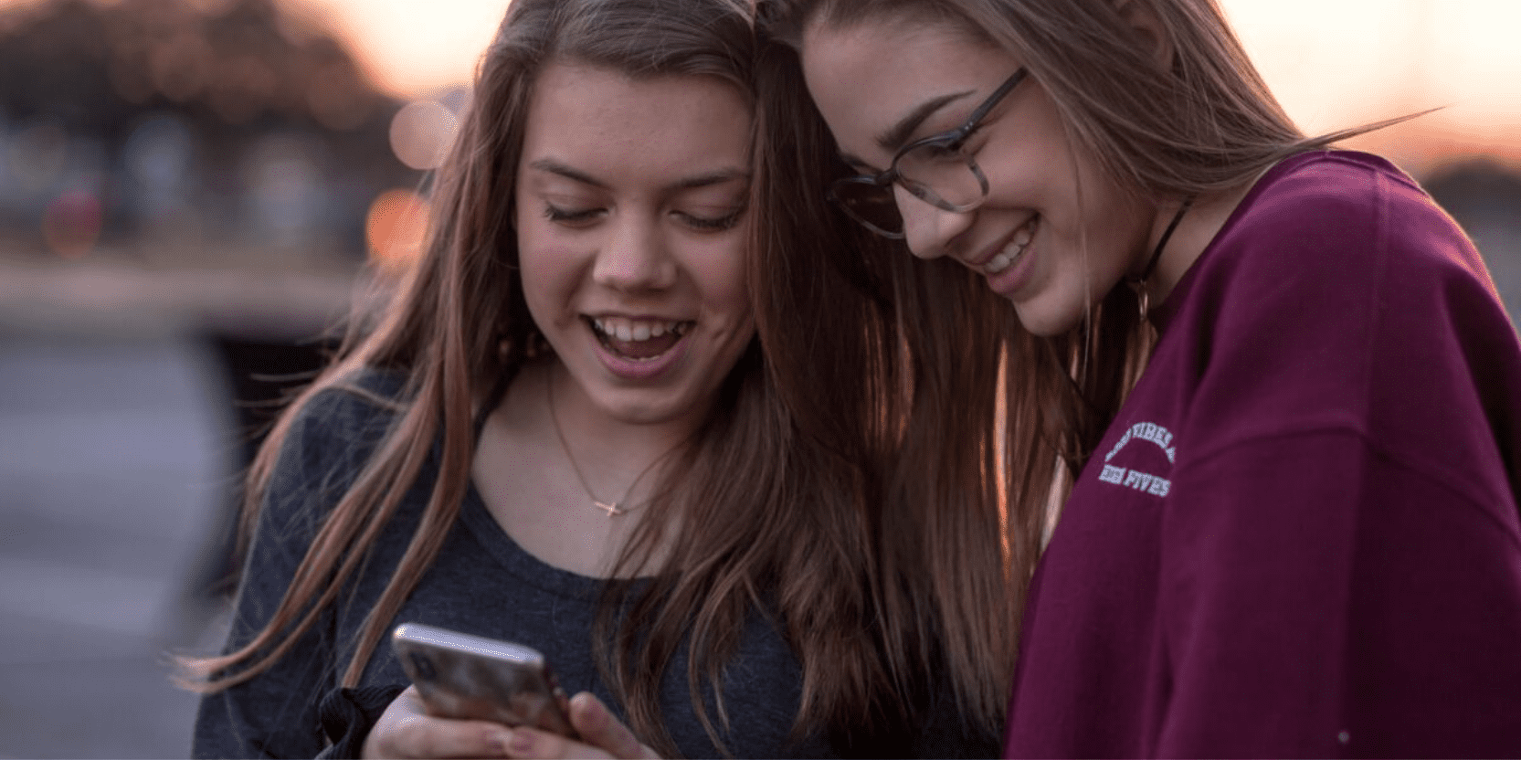 L'Impact d'Internet et des médias sociaux dans le développement de la sexualité des adolescents - Blogue | Clinique de Psychologie Québec