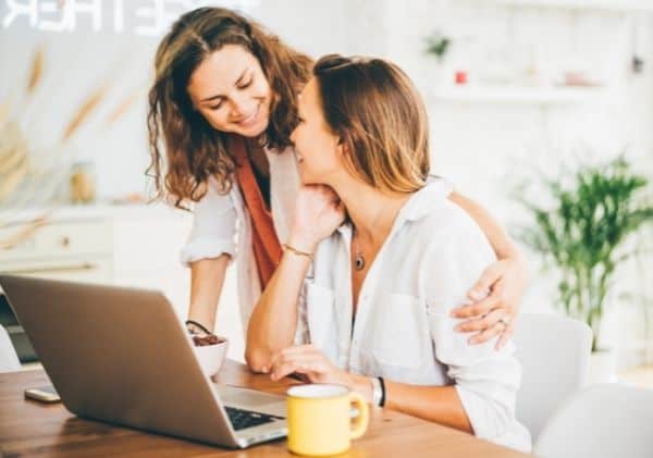 Télétravail et santé psychologique : les défis de la conciliation travail-famille-vie personnelle - Blogue | Clinique de Psychologie Québec